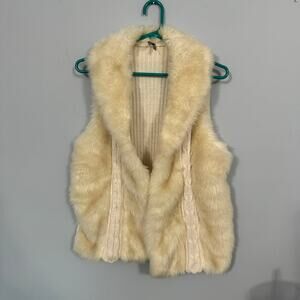Vanity Cream Faux Fur Vest Size Large Cable Knit & Ribbed Sweater Panels